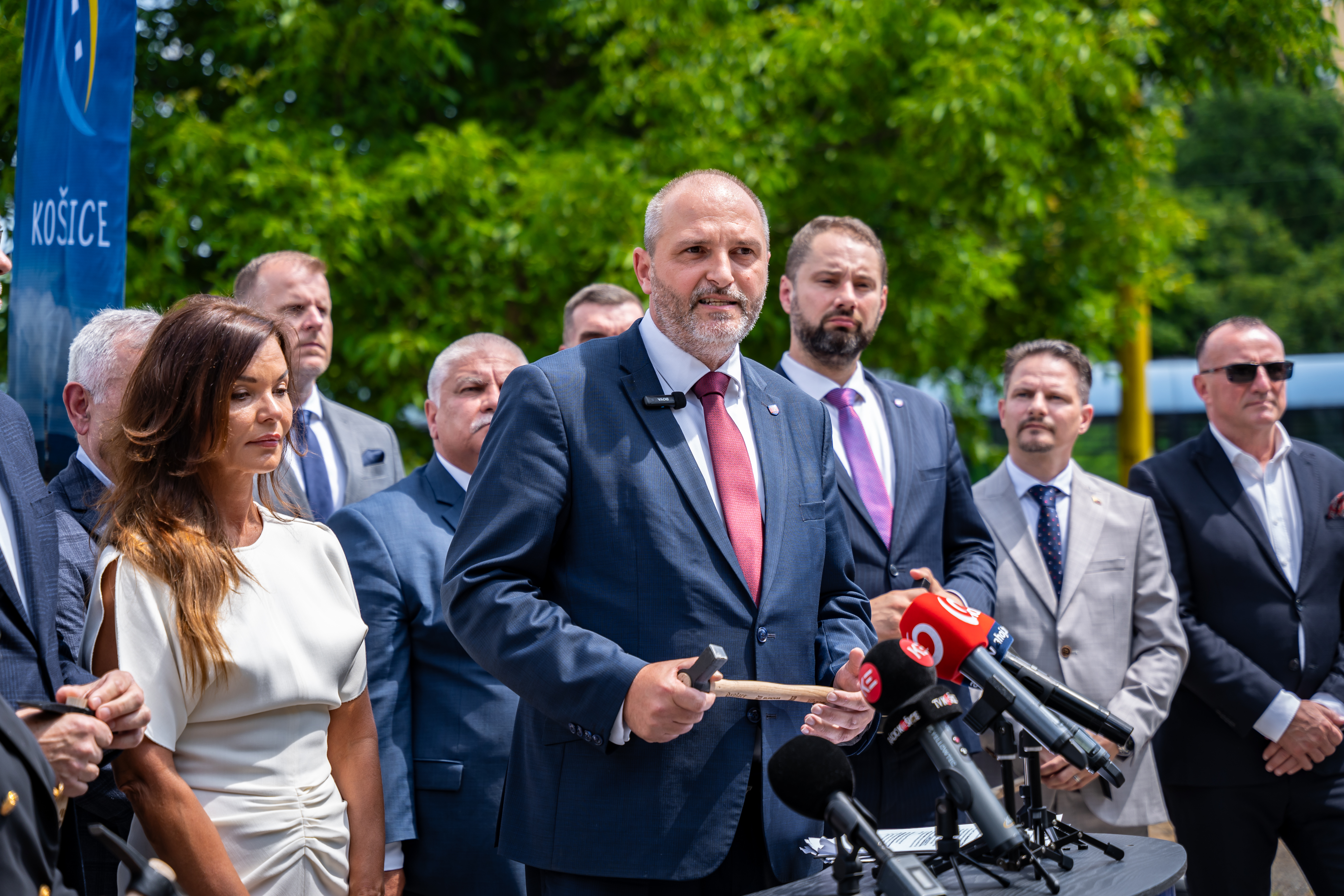 Tlacovy brifing - Modernizacia elektrickovych trati MET 2-25